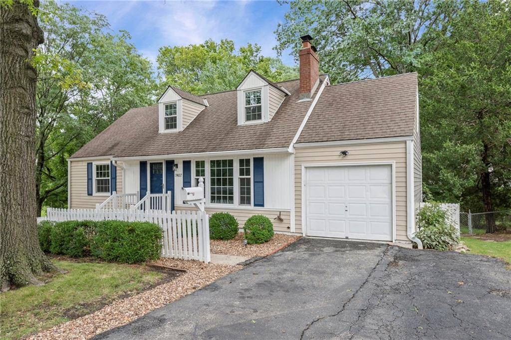 Prairie Village, KS 66208,7407 Roe AVE