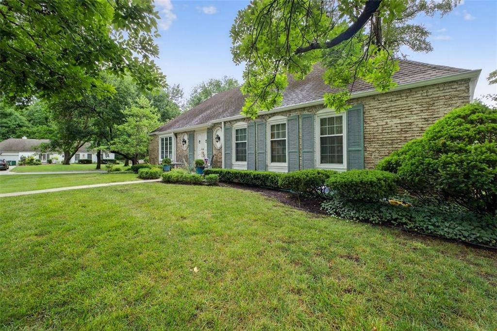 Leawood, KS 66206,8200 Wenonga RD