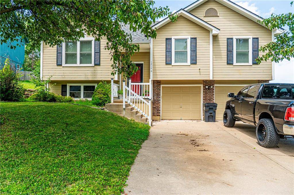 Grain Valley, MO 64029,1214 SW Windcrest CT