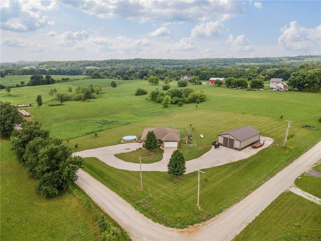 Richmond, MO 64085,9148 Friendship RD