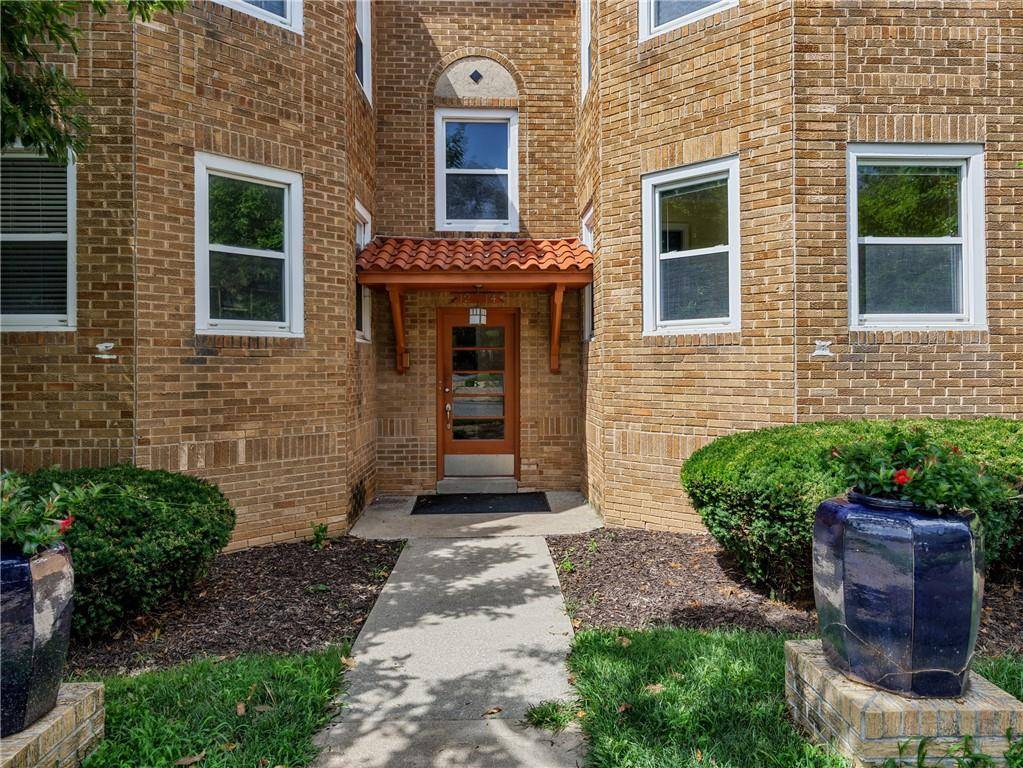 Kansas City, MO 64112,14 E 50th ST #1