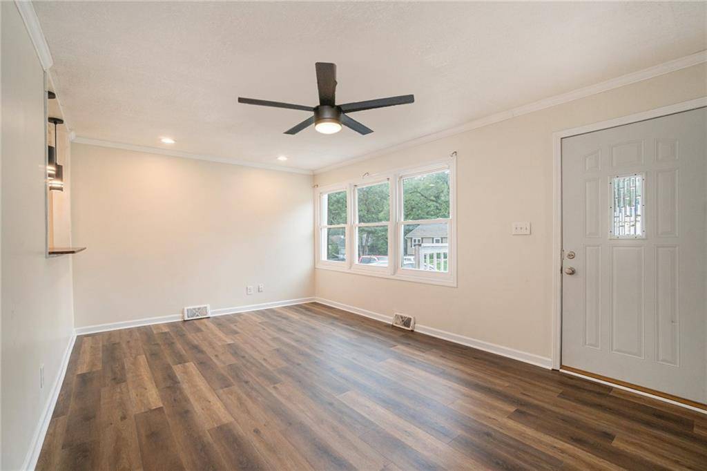Kansas City, MO 64116,915 NE 44th ST