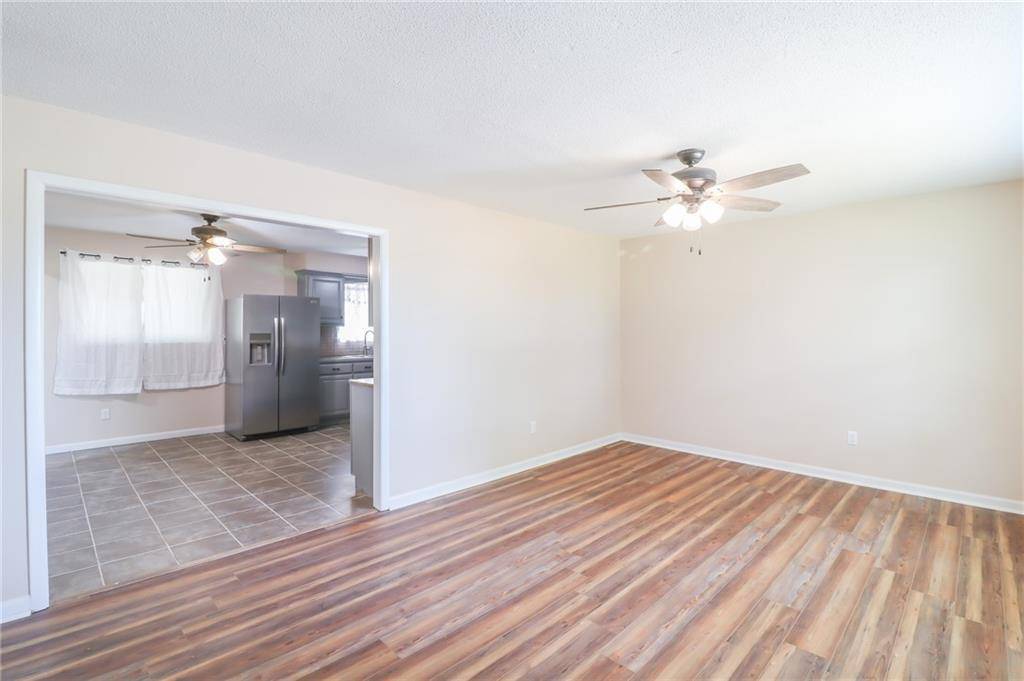 Holden, MO 64040,1019 Rawlins DR