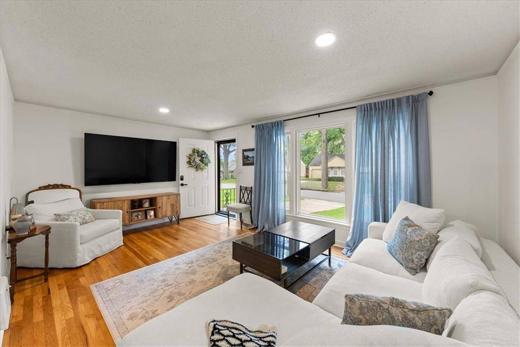 Kansas City, MO 64116,600 NE 43rd TER