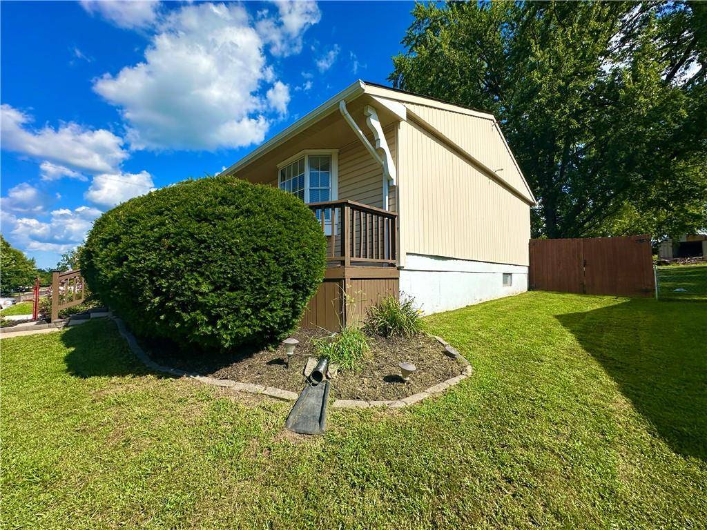 St Joseph, MO 64503,5406 Cypress AVE