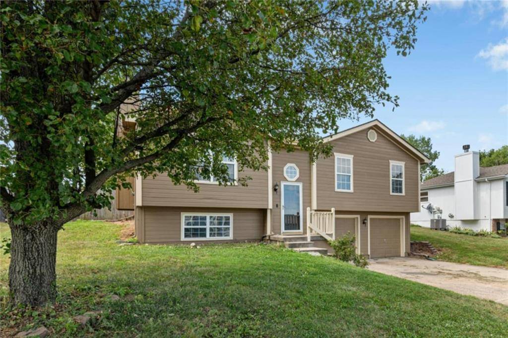Pleasant Hill, MO 64080,1911 Chestnut DR