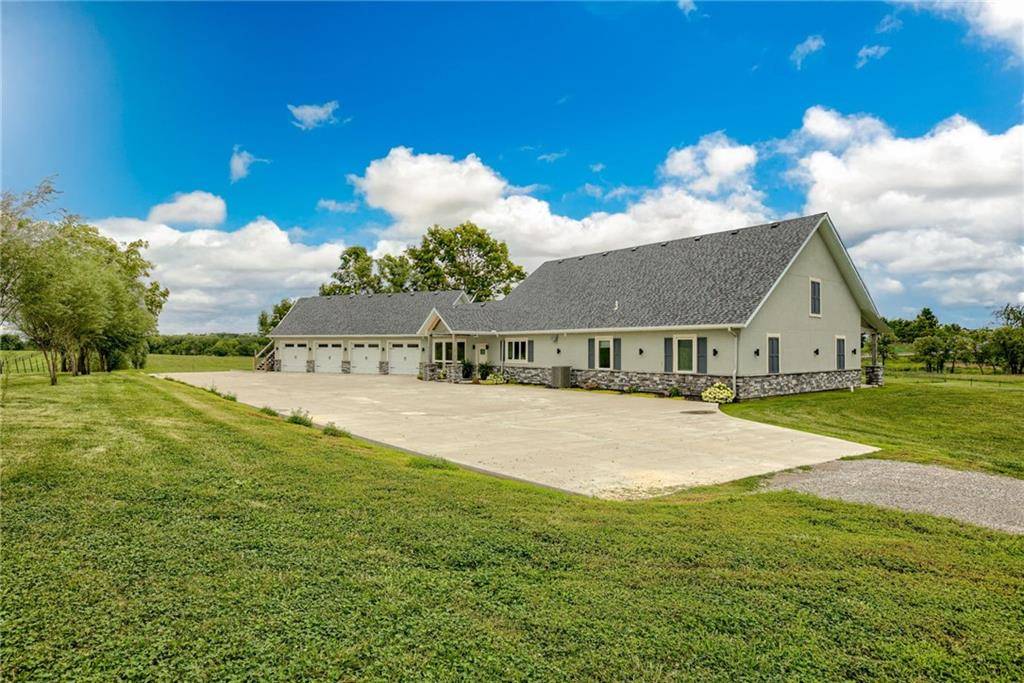 Lathrop, MO 64465,25 NE Stonum RD