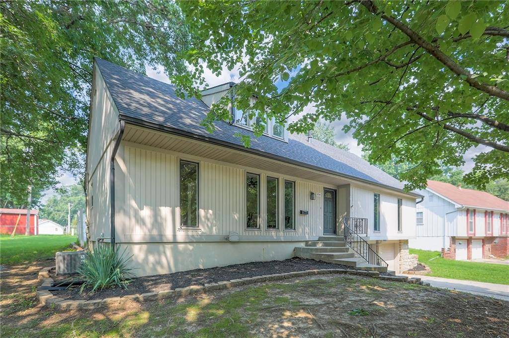 Gladstone, MO 64119,6704 N Agnes AVE