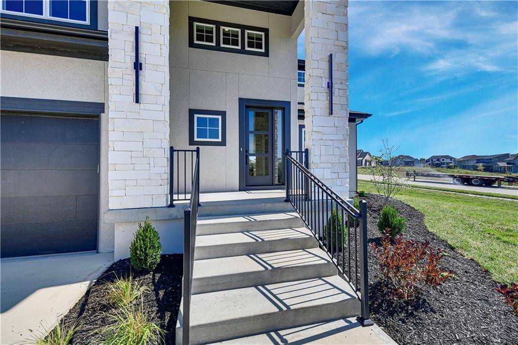 Olathe, KS 66062,15334 W 162nd ST