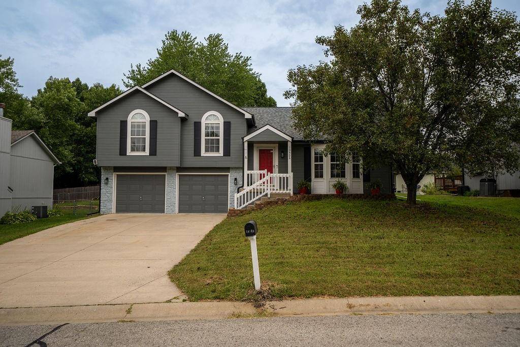 Edwardsville, KS 66111,10506 Shelton AVE