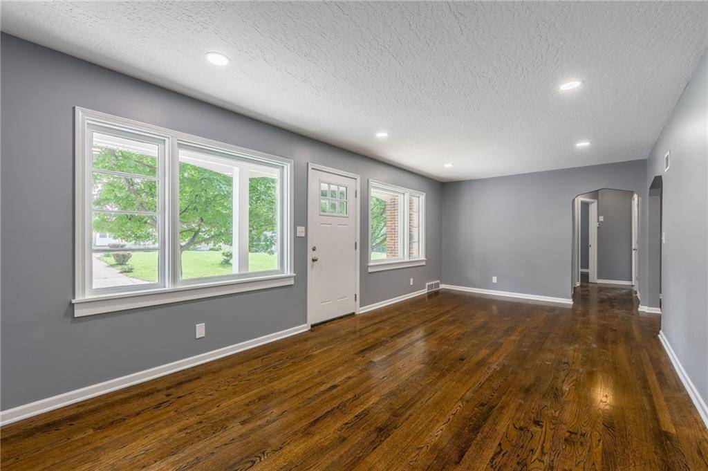 Kansas City, MO 64118,5002 N Park AVE