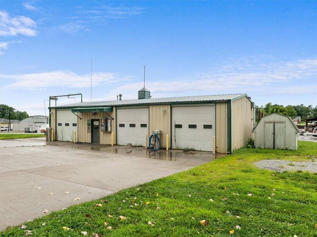 Savannah, MO 64485,403 E Pawnee ST