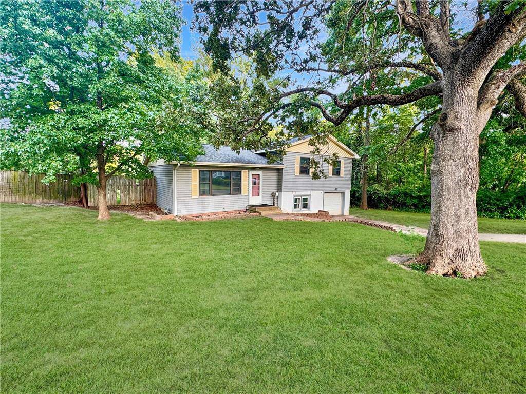 Knob Noster, MO 65336,806 S Washington AVE