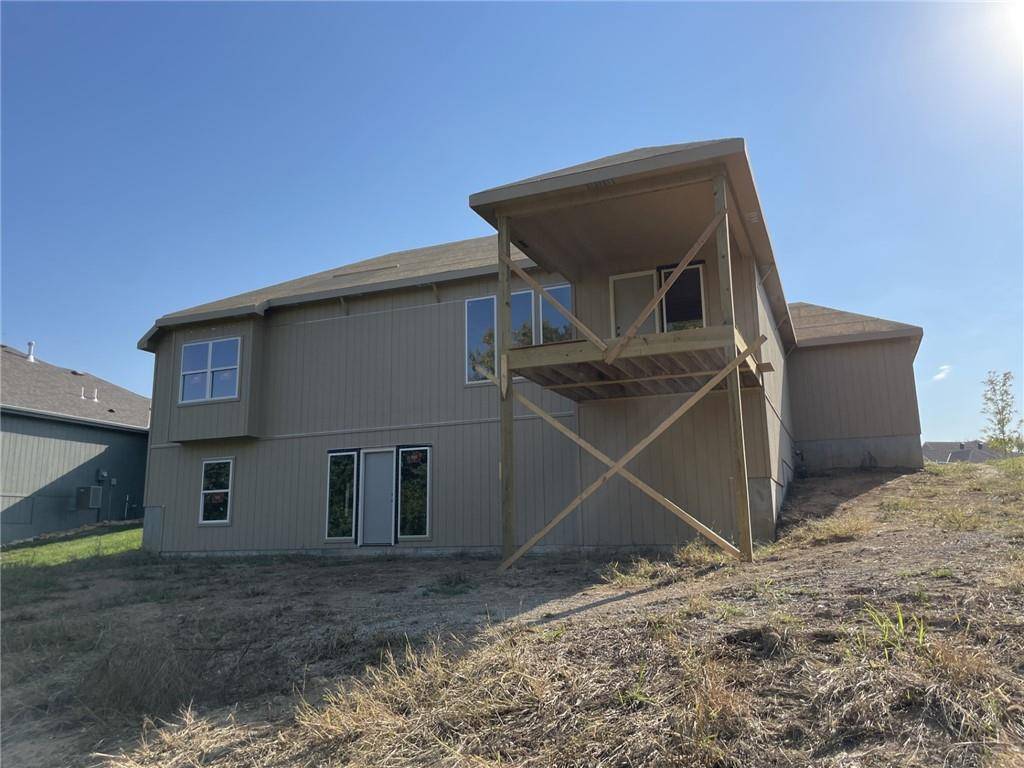 Kansas City, MO 64156,9337 N Poplar AVE