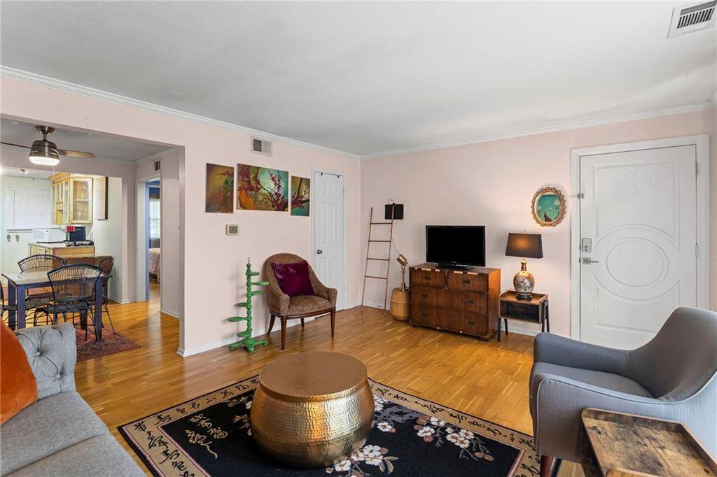 Kansas City, MO 64112,4616 Holly ST #5