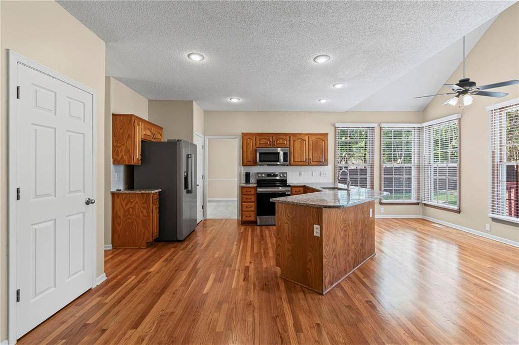 Overland Park, KS 66223,15118 Outlook ST