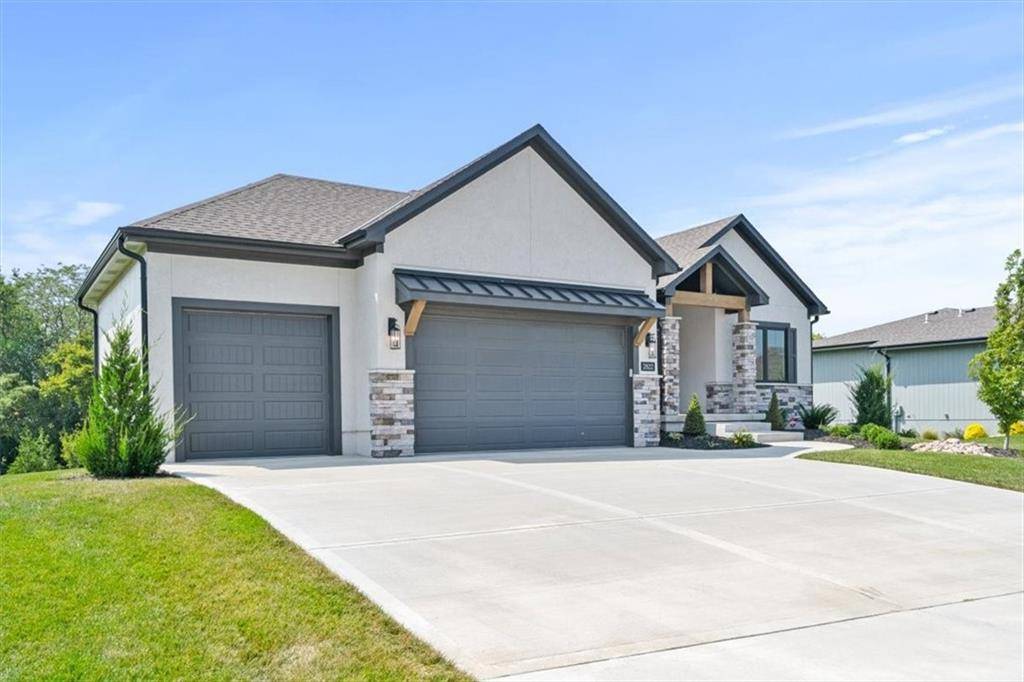 Lee's Summit, MO 64082,2822 Hearthstone PL