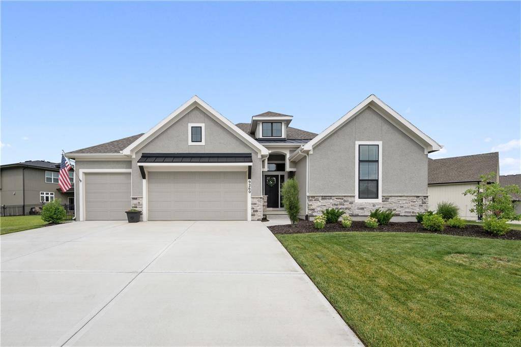 Lenexa, KS 66227,9260 Saddletop ST