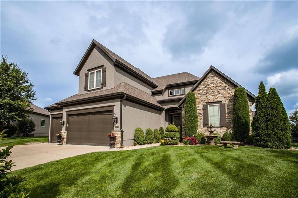 Overland Park, KS 66221,17224 HASKINS ST