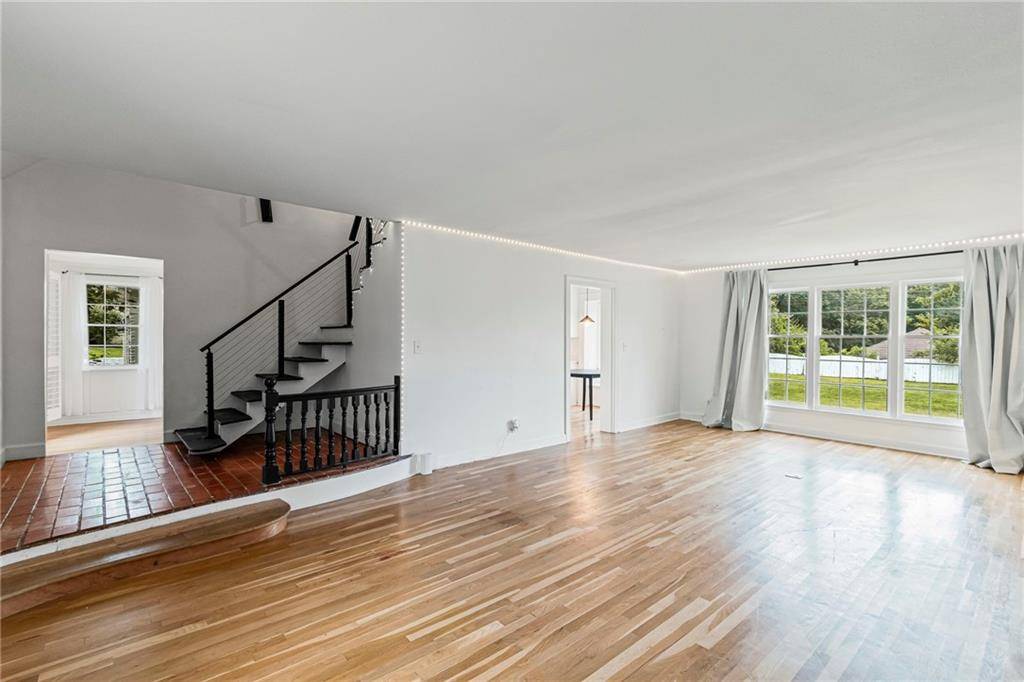 Independence, MO 64052,12108 Markham RD