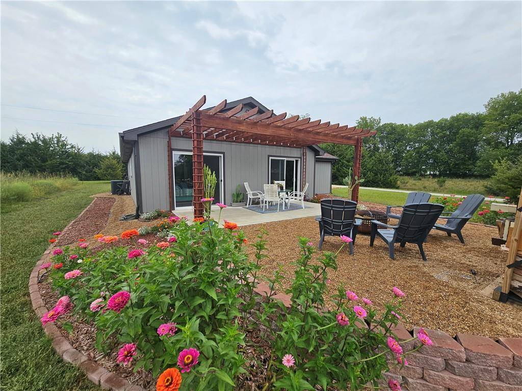 Linn Valley, KS 66040,2 Illinois DR