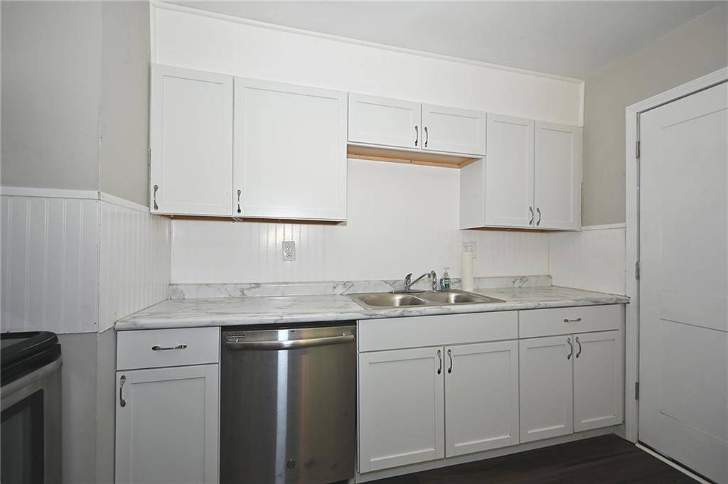 Independence, MO 64052,1528 S Cedar AVE