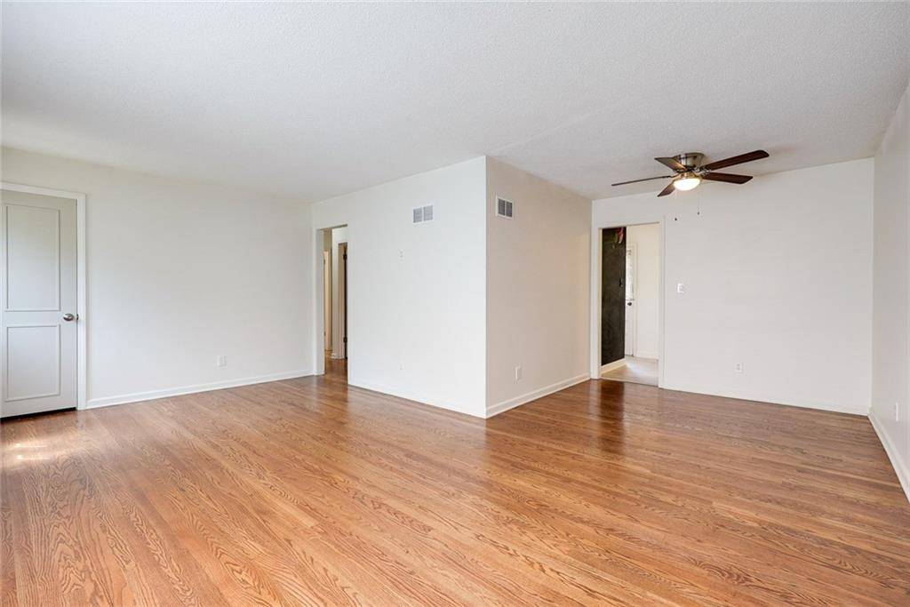 Kansas City, MO 64117,4246 N Lister AVE