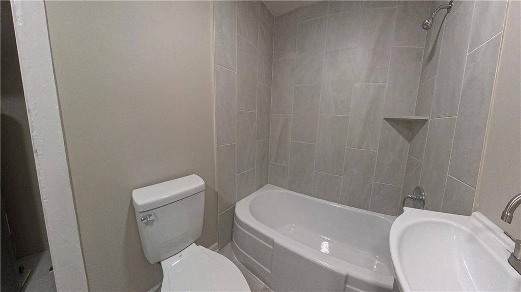 Shawnee, KS 66218,4770 RAILROAD AVE #3