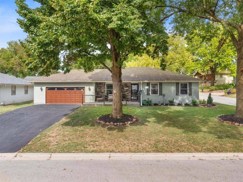 St Joseph, MO 64506,3125 Dover ST