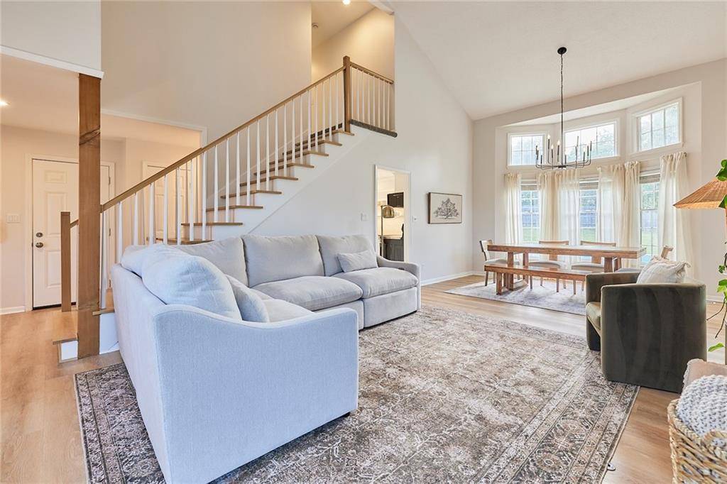 Lenexa, KS 66219,9015 Swarner DR