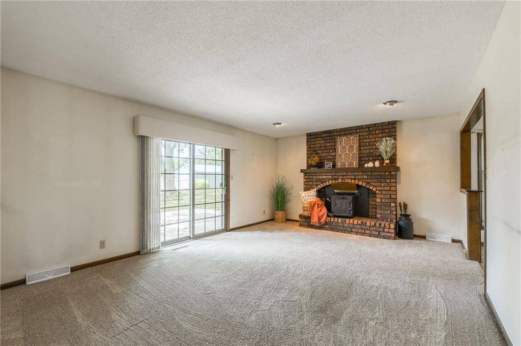 Holt, MO 64048,14401 NE 188th ST