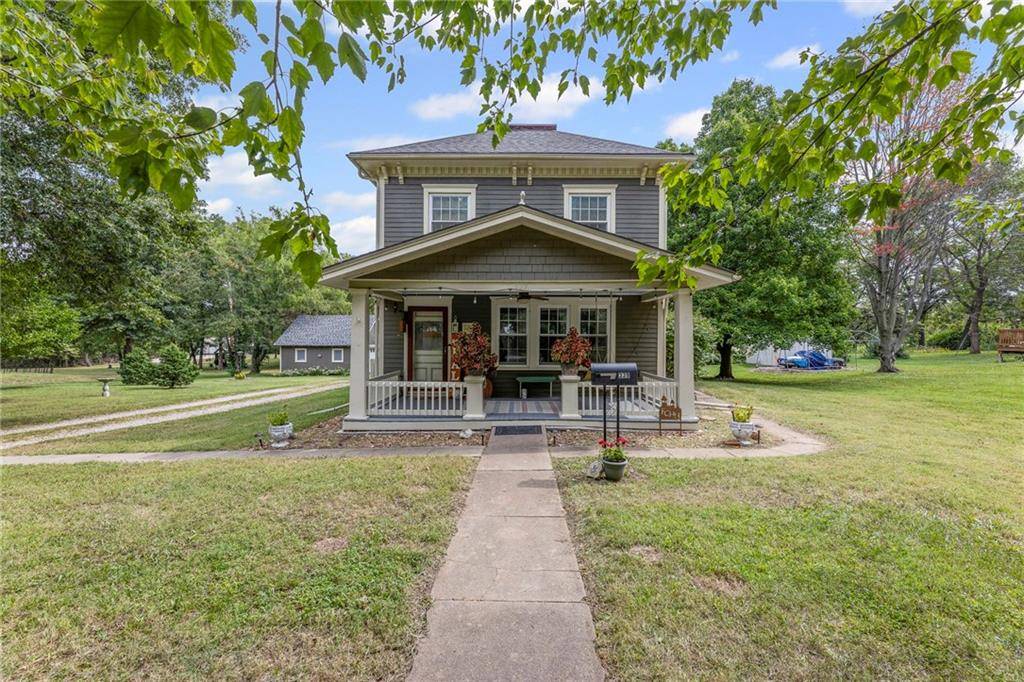 Ottawa, KS 66067,339 S Cherry ST #S