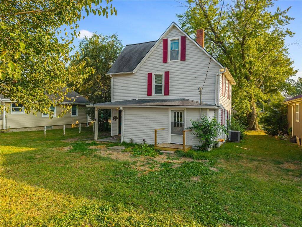 Orrick, MO 64077,104 W Pine ST