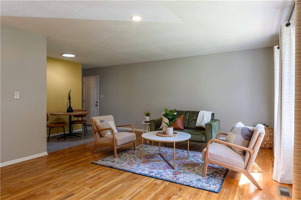 Lawrence, KS 66046,2706 Bonanza ST