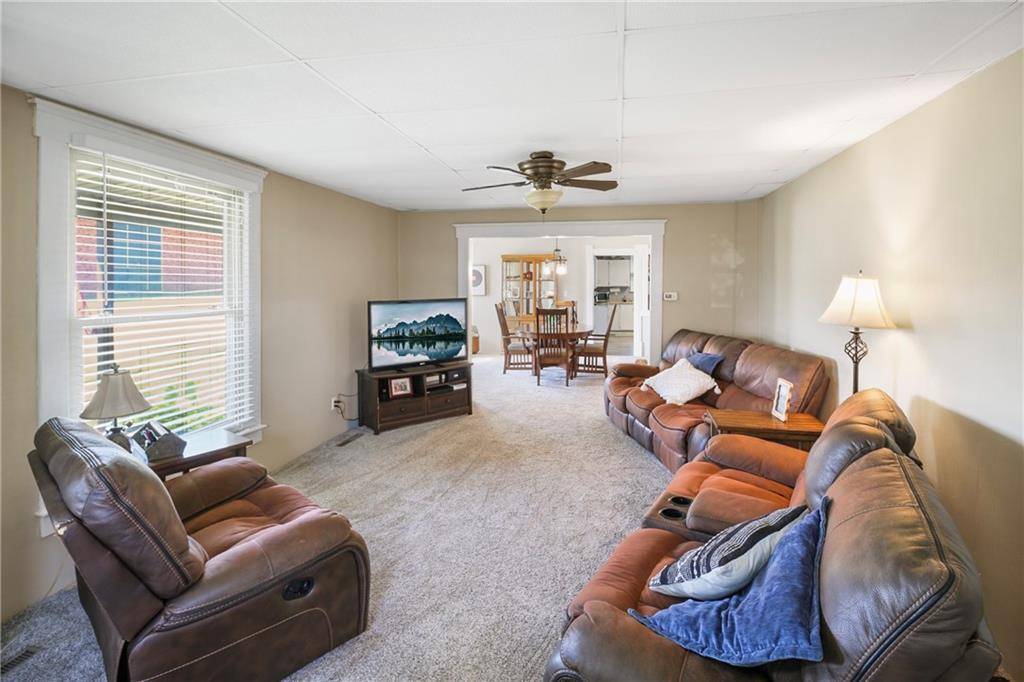 Altamont, KS 67330,911 E 5th ST