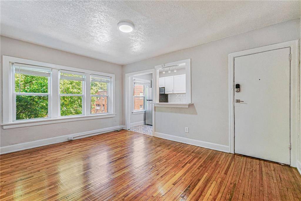 Kansas City, MO 64111,806 W 38th ST