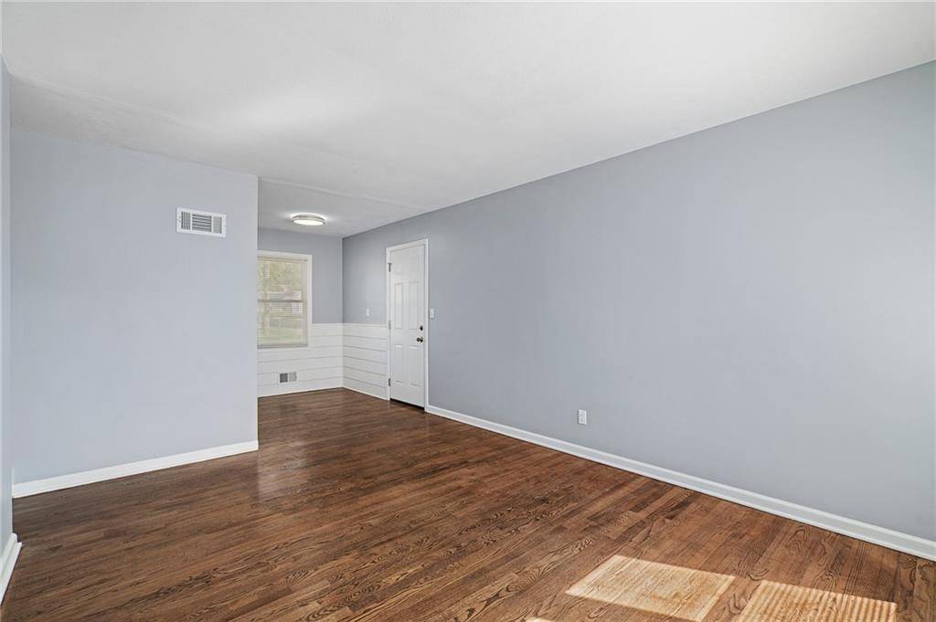 Independence, MO 64056,17008 E Salisbury RD