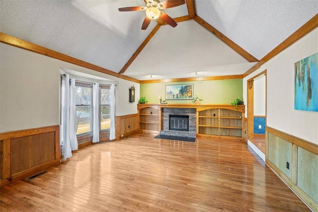 Lenexa, KS 66219,15322 W 83rd TER