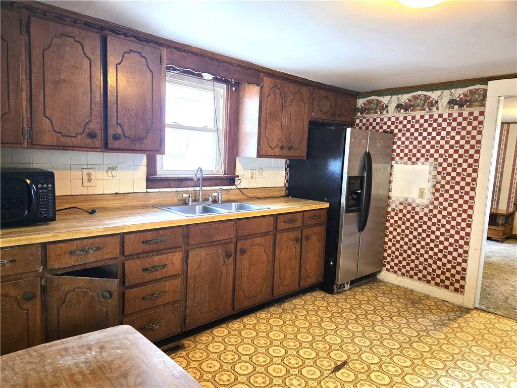 Independence, MO 64055,421 E Angus ST