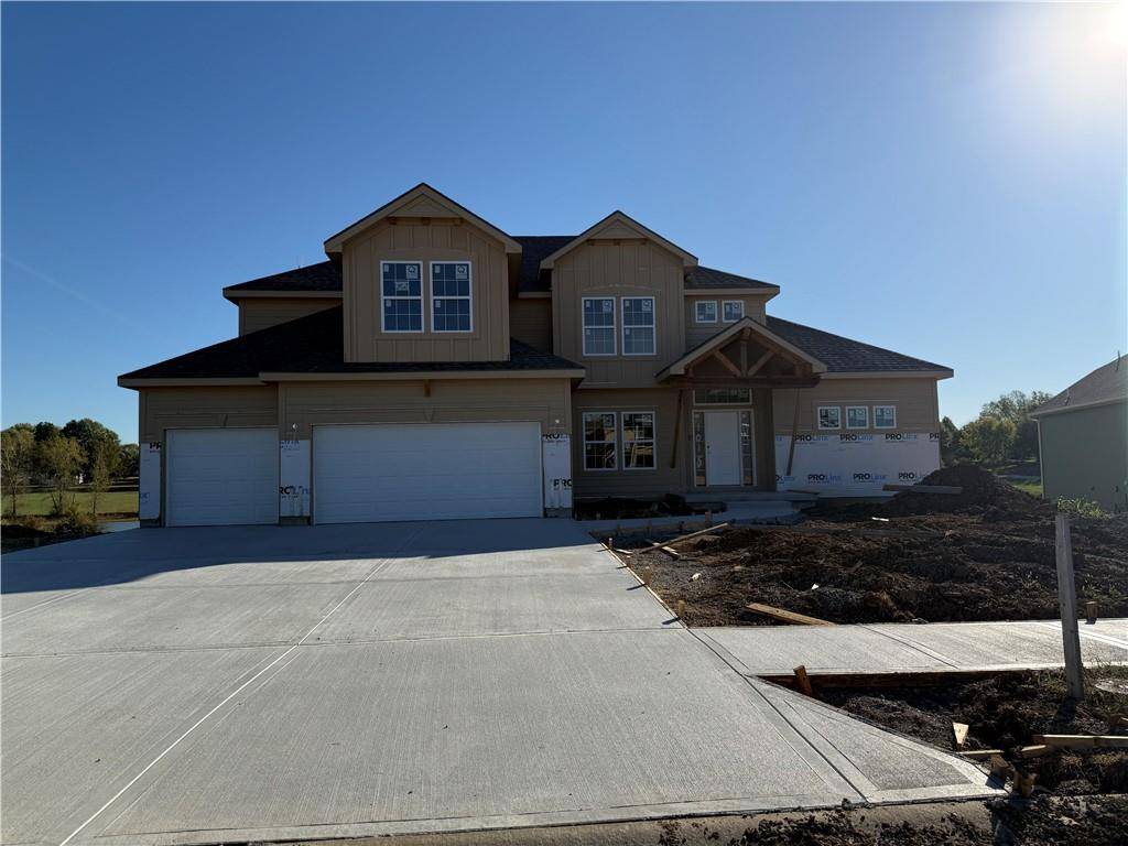 Liberty, MO 64068,1015 Fir LN