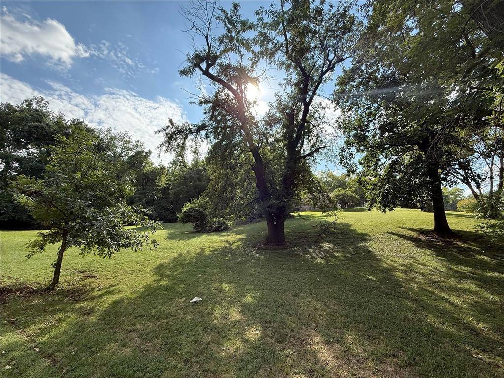 Kansas City, MO 64118,1021 NE Vivion RD