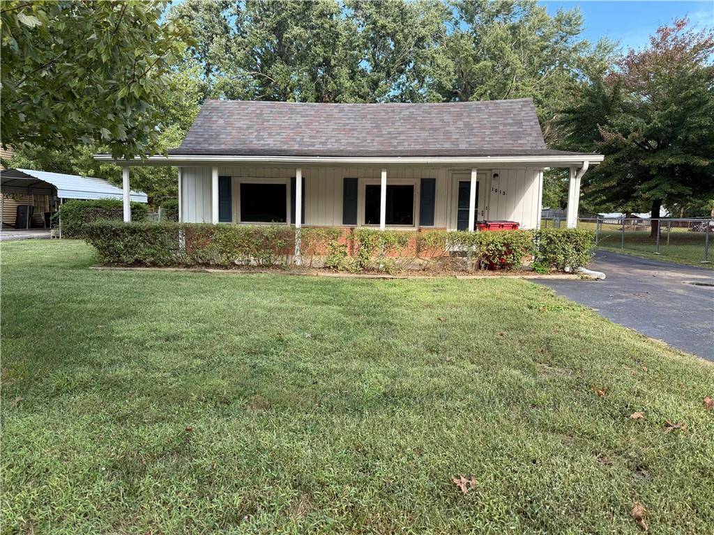 Independence, MO 64056,1013 S Main RD