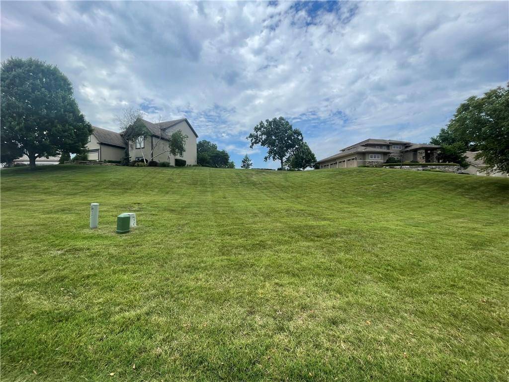 Parkville, MO 64152,6532 Claret ST