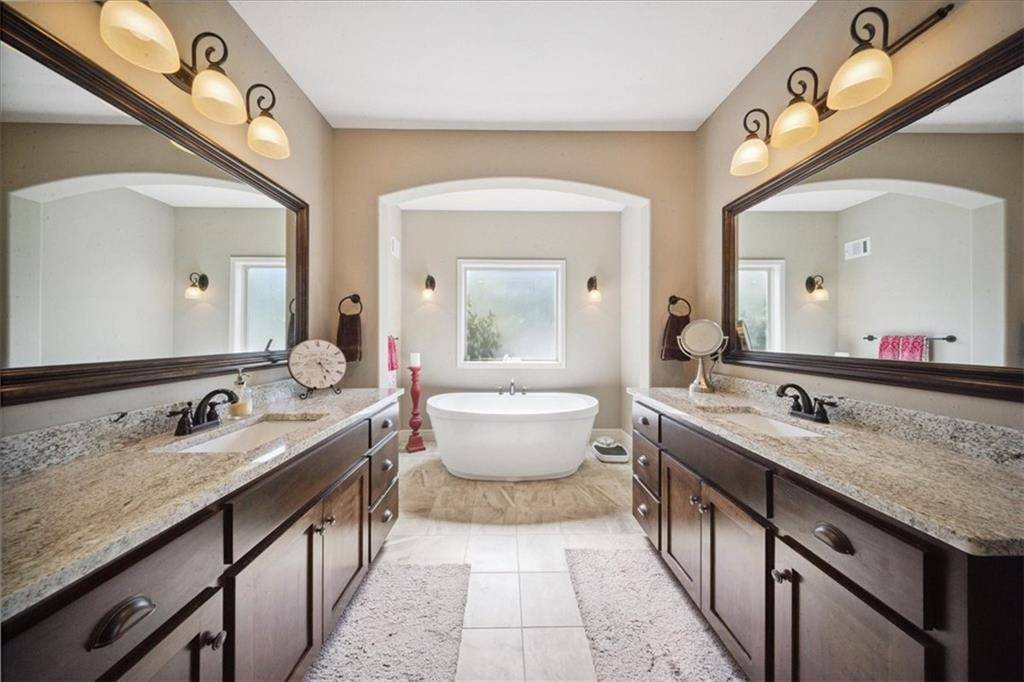 Overland Park, KS 66013,9158 W 178th TER