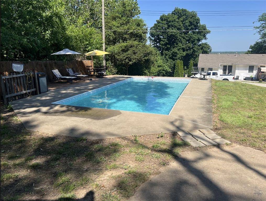 Oak Grove, MO 64075,2908 S Broadway ST