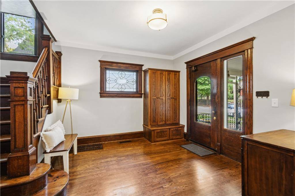 Kansas City, MO 64109,2924 CHARLOTTE ST