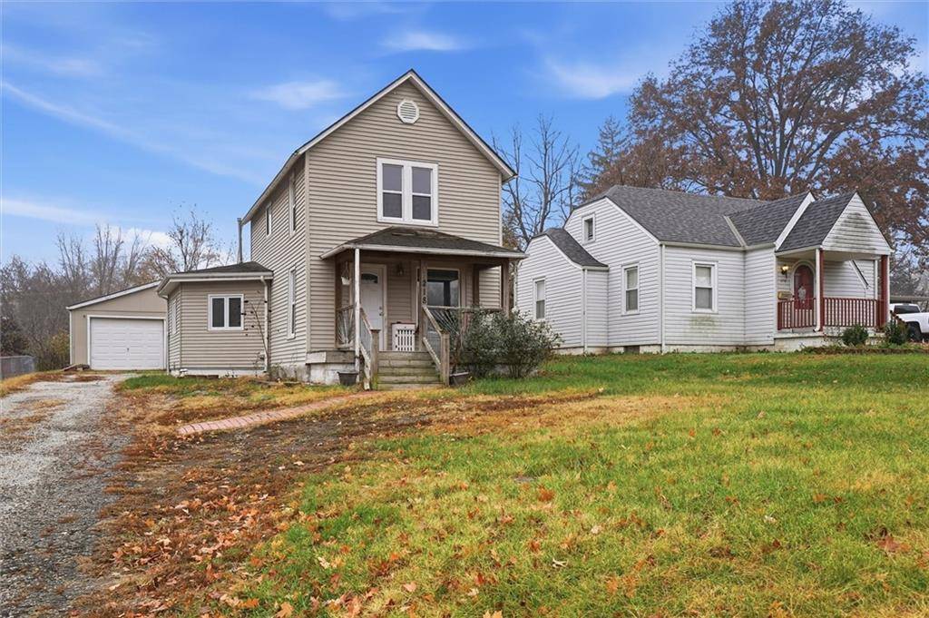 Lansing, KS 66043,218 E Kay ST