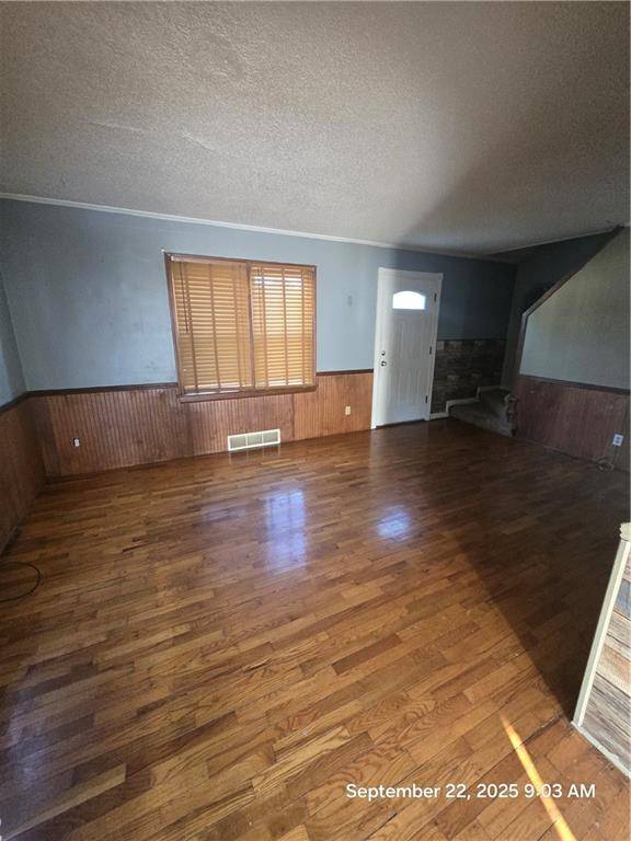 Higginsville, MO 64037,625 W Broadway ST