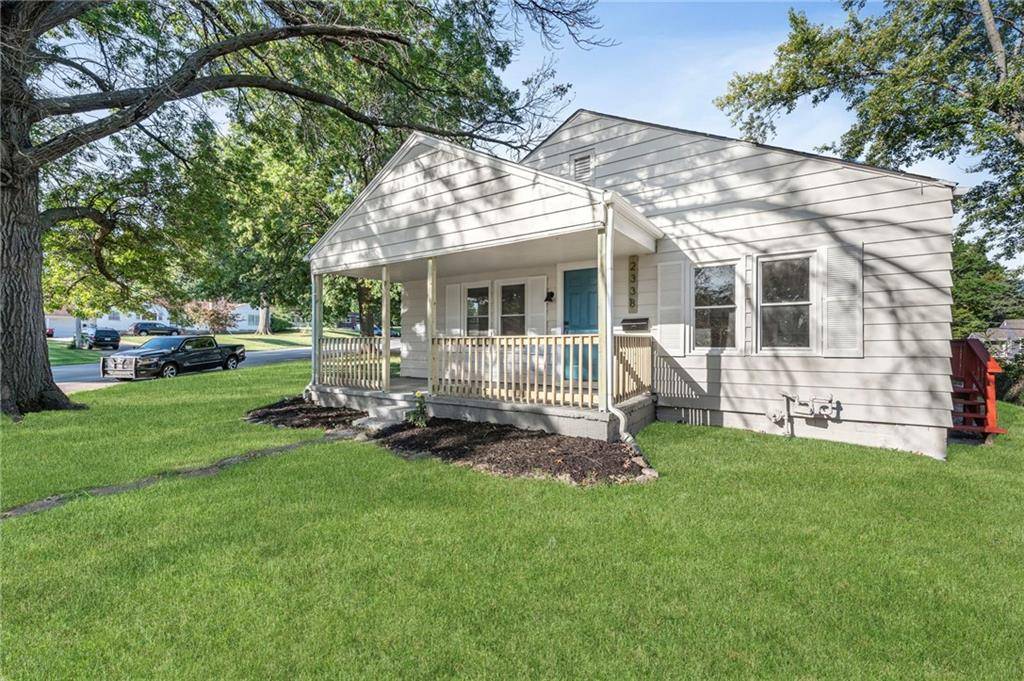 Independence, MO 64052,2338 S Hall RD