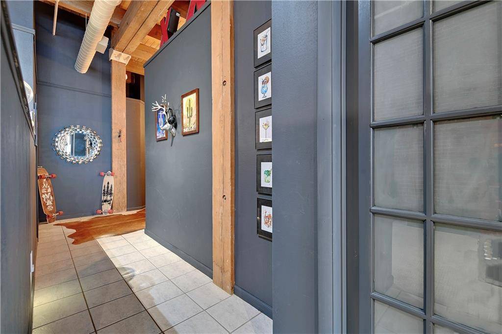 Kansas City, MO 64105,306 W 7th ST #204